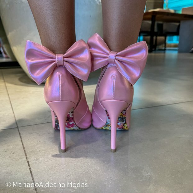 Scarpin Stiletto Maria Antonella Hologrfico Orqudea