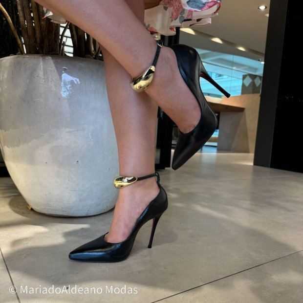 Scarpin Stiletto Maria Eva Preto Couro Scarpin Stiletto Maria Eva Preto Couro