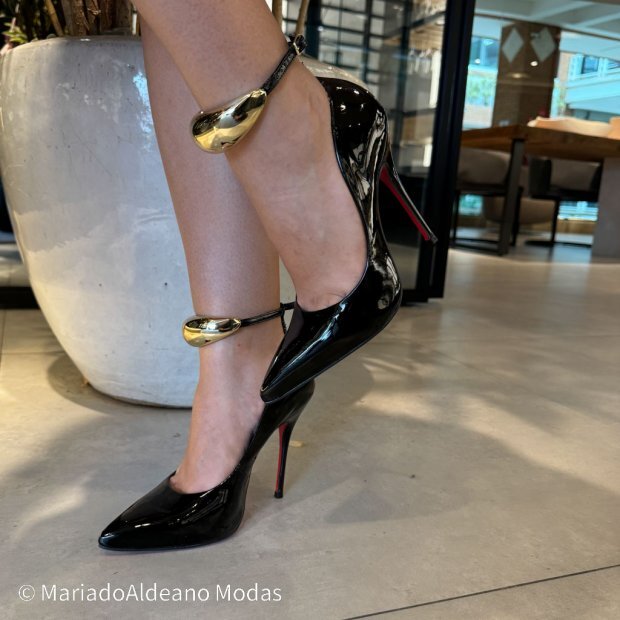 Scarpin Stiletto Maria Eva Preto Verniz